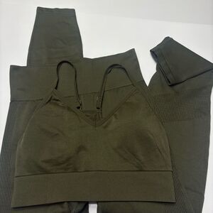 Victoria’s Secret Pink Olive Green Seamless Workout Tights and Sports Bra M/L